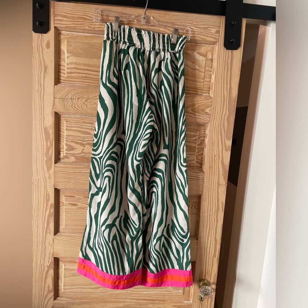Green Zebra-Print palazzo Pink Accent pants